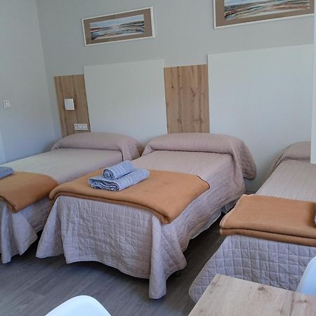 Hostal La Morenica Вильена Экстерьер фото